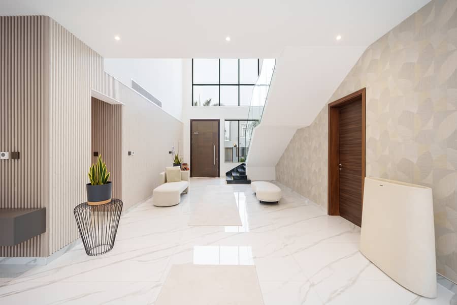 Luxury 5-Bedroom Standalone Villa — photo 3