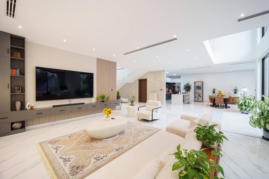 Luxury 5-Bedroom Standalone Villa — photo 7