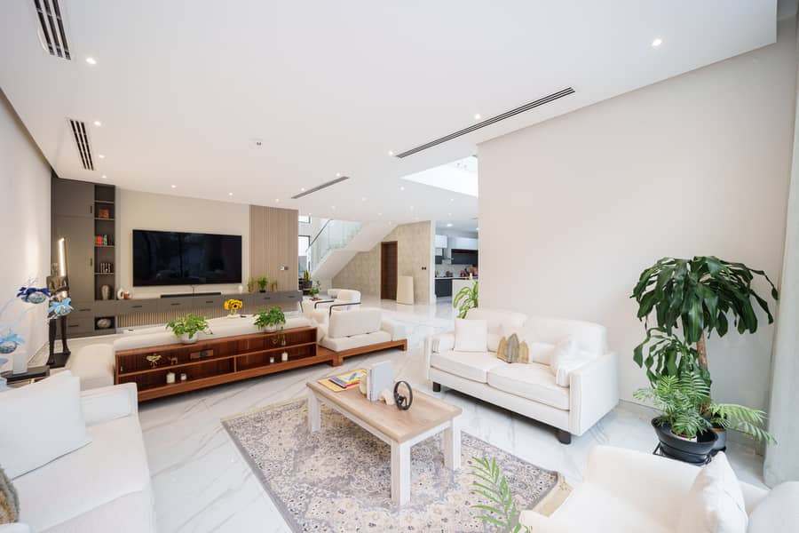 Luxury 5-Bedroom Standalone Villa — photo 8