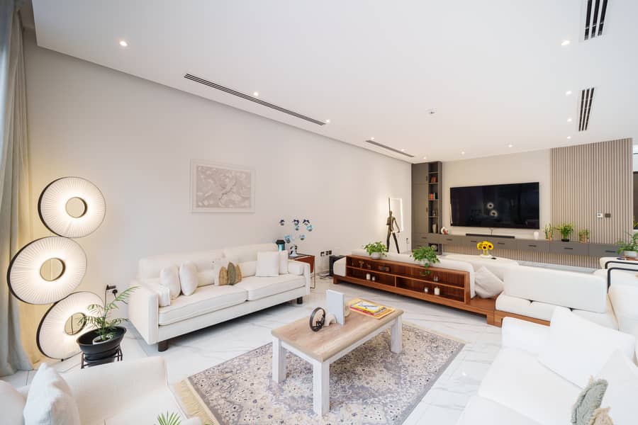 Luxury 5-Bedroom Standalone Villa — photo 9