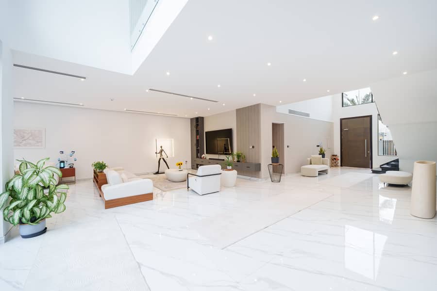 Luxury 5-Bedroom Standalone Villa — photo 12