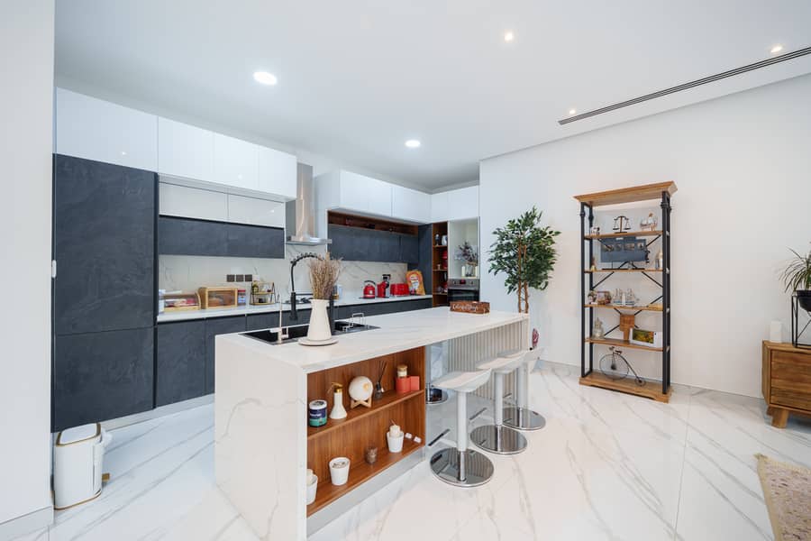 Luxury 5-Bedroom Standalone Villa — photo 16