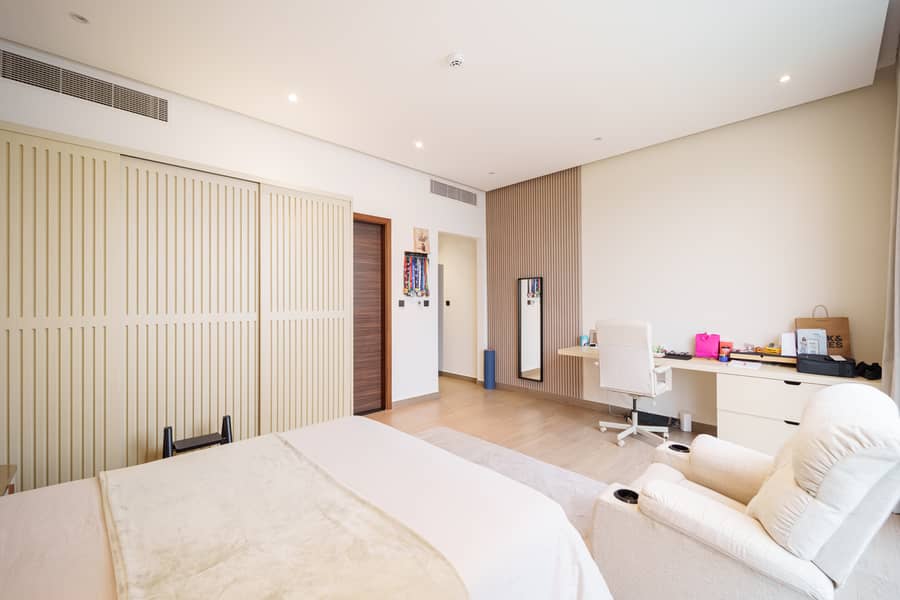 Luxury 5-Bedroom Standalone Villa — photo 34