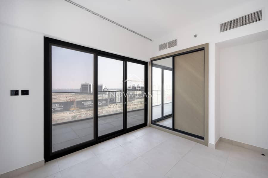 3-Bedroom Corner Unit, Full Creek View — photo 6