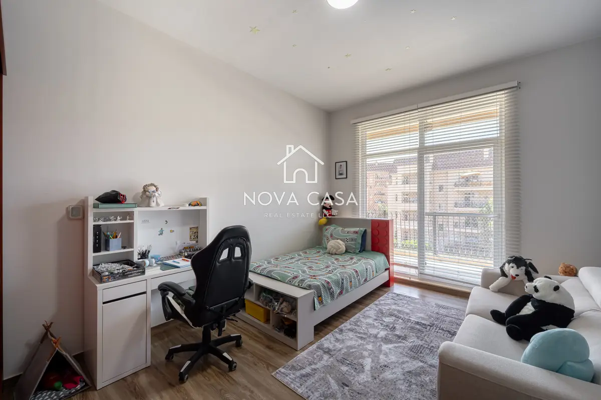 Renovated 2-Bedroom, Park Facing — photo 16