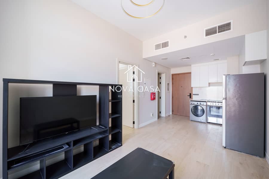 Vacant 1-Bedroom, Semi-Furnished — photo 5