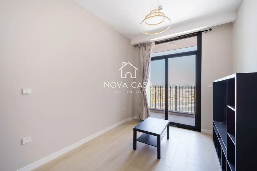 Vacant 1-Bedroom, Semi-Furnished — photo 31
