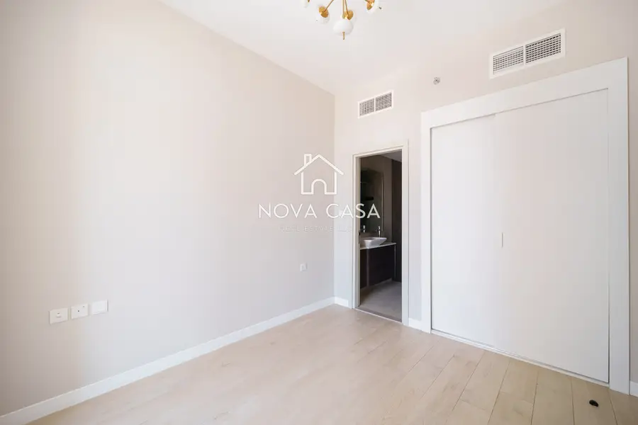 Vacant 1-Bedroom, Semi-Furnished — photo 36