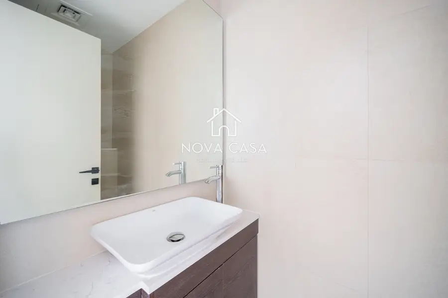 Vacant 1-Bedroom, Semi-Furnished — photo 39