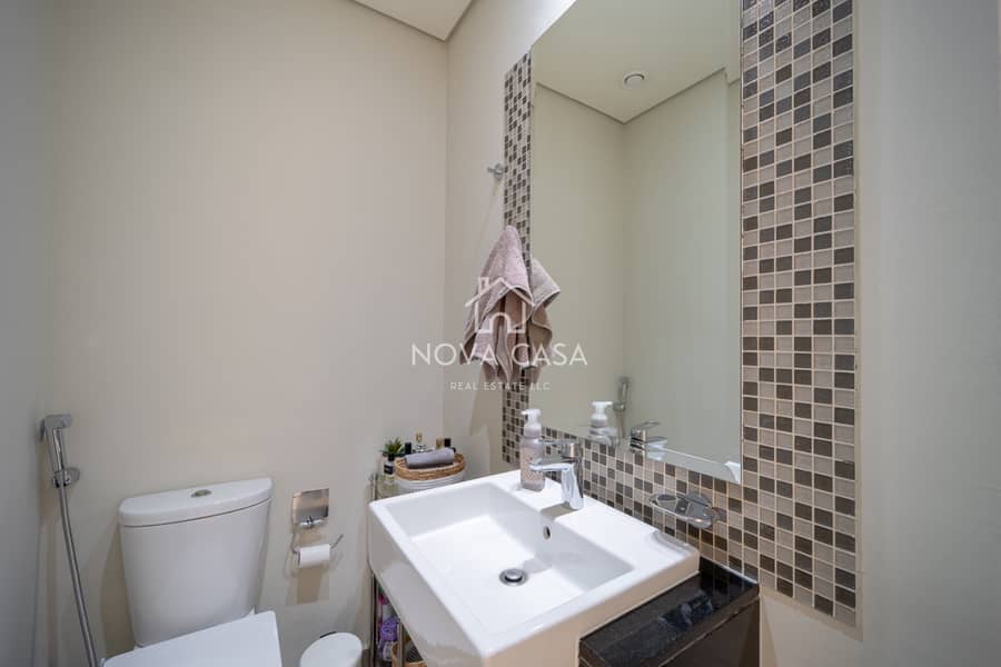 Renovated 3-Bedroom Townhouse — photo 9
