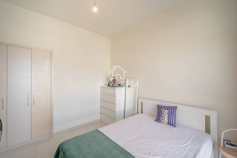 Renovated 3-Bedroom Townhouse — photo 18